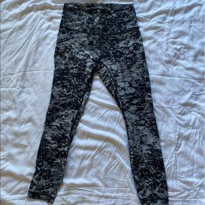 Lululemon Wunder Under Crop, size 8, black, grey and white.